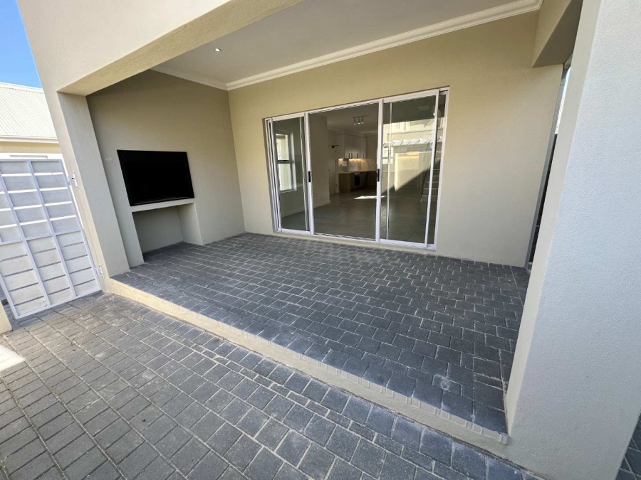 3 Bedroom Property for Sale in Langeberg Village Western Cape